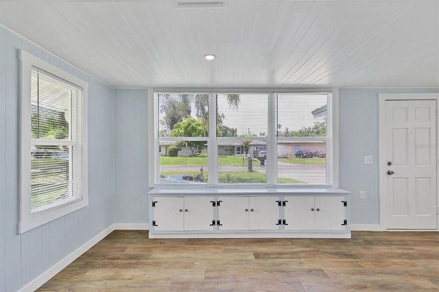 905 MYRTLE AVENUE, Venice, FL 34285