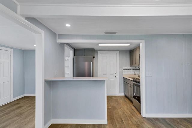 905 MYRTLE AVENUE, Venice, FL 34285