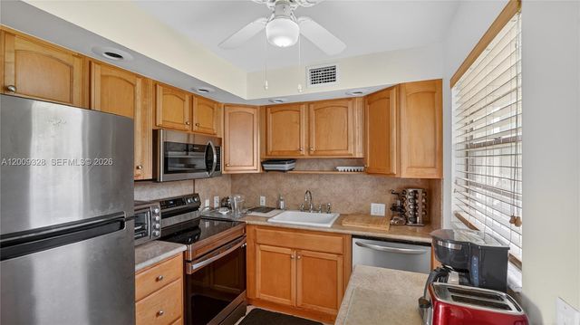 438 Mansfield K 438, Boca Raton, FL 33434