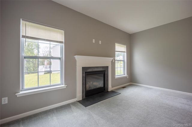 18 Page Court, Poughkeepsie, NY 12603