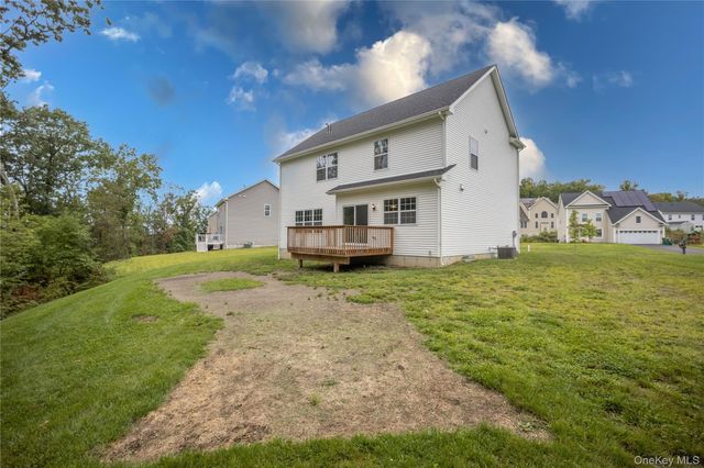 18 Page Court, Poughkeepsie, NY 12603