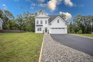 18 Page Court, Poughkeepsie, NY 12603