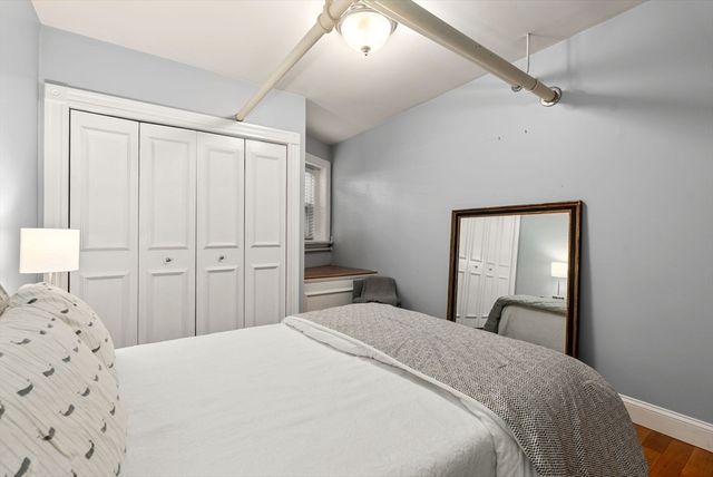 16 Garrison Rd 8, Brookline, MA 02445