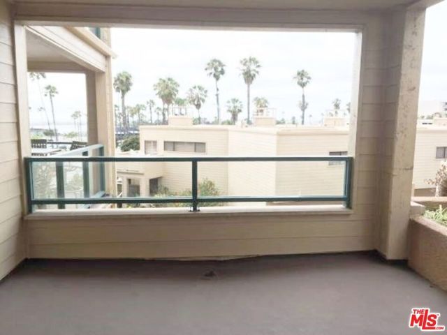 140 The Village 208, Redondo Beach, CA 90277