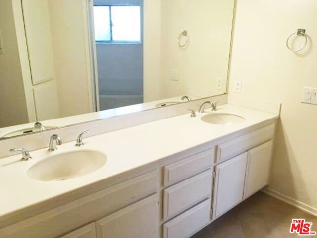 140 The Village 208, Redondo Beach, CA 90277