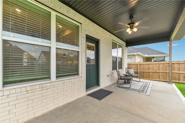 1111 Mammoth Street, Bentonville, AR 72713