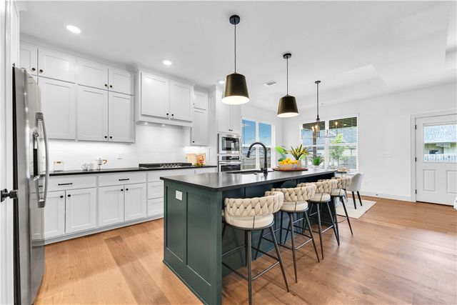 1111 Mammoth Street, Bentonville, AR 72713