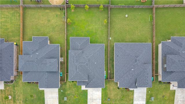 1111 Mammoth Street, Bentonville, AR 72713