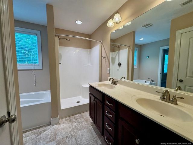 20 Yelverton Courts, Holly Springs, NC 27540