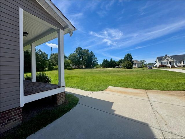 20 Yelverton Courts, Holly Springs, NC 27540
