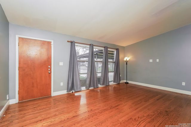 531 Gilbert, San Antonio, TX 78213