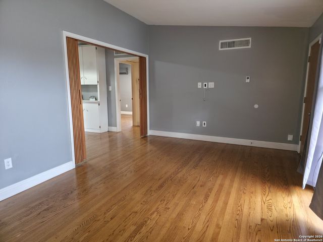 531 Gilbert, San Antonio, TX 78213