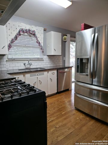 531 Gilbert, San Antonio, TX 78213