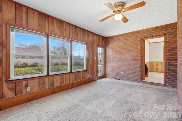 1280 Queensgate Street, Gastonia, NC 28054