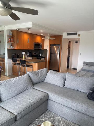 2900 NE 30th St B7, Fort Lauderdale, FL 33306