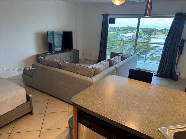 2900 NE 30th St B7, Fort Lauderdale, FL 33306