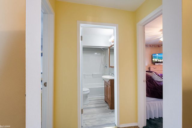 22415 Stephens Street, Saint Clair Shores, MI 48080