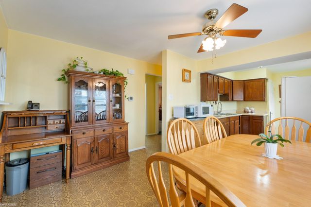 22415 Stephens Street, Saint Clair Shores, MI 48080