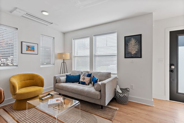 102 Duke St Apt 8, Nashville, TN 37207