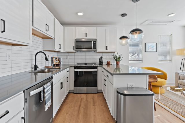 102 Duke St Apt 8, Nashville, TN 37207