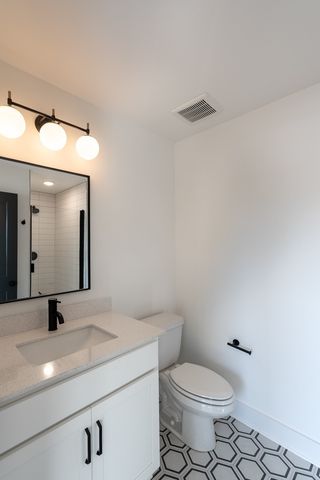 102 Duke St Apt 8, Nashville, TN 37207