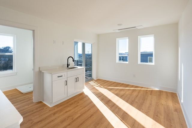 102 Duke St Apt 8, Nashville, TN 37207