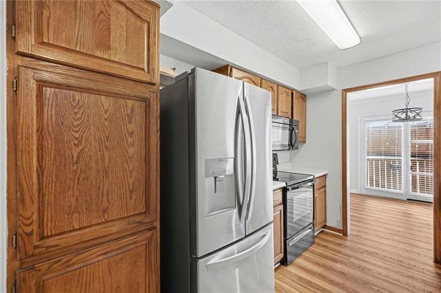 9419 W 119th Terrace, Overland Park, KS 66213