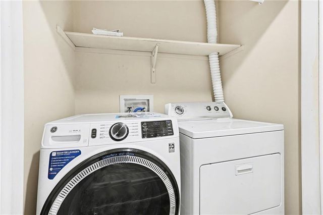 9419 W 119th Terrace, Overland Park, KS 66213