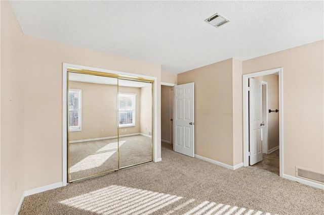 9419 W 119th Terrace, Overland Park, KS 66213