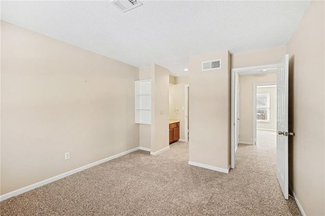 9419 W 119th Terrace, Overland Park, KS 66213