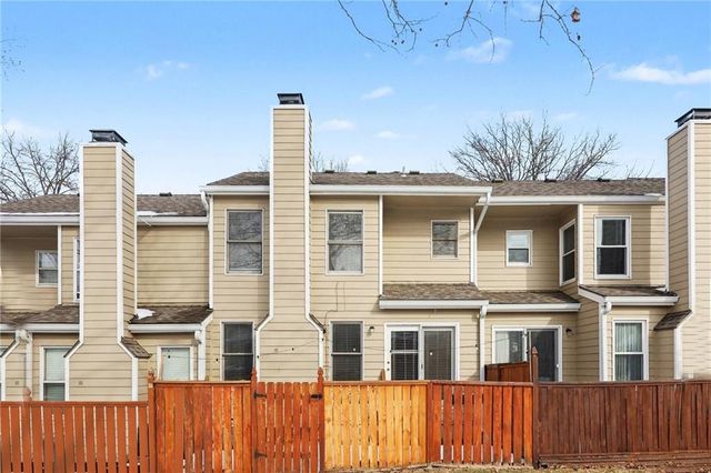 9419 W 119th Terrace, Overland Park, KS 66213