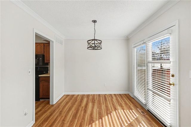 9419 W 119th Terrace, Overland Park, KS 66213