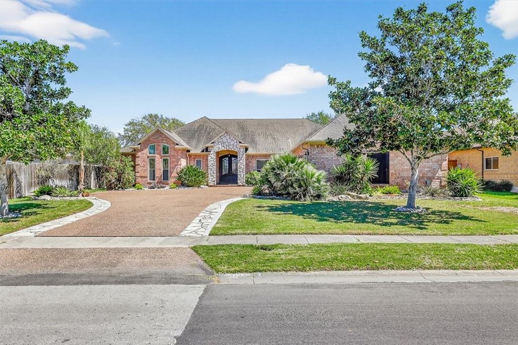 8134 Marseille Dr, Corpus Christi, TX 78414