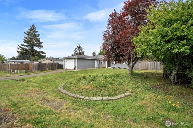 304 Rochester Street E, Rainier, WA 98576