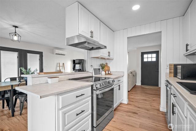 304 Rochester Street E, Rainier, WA 98576
