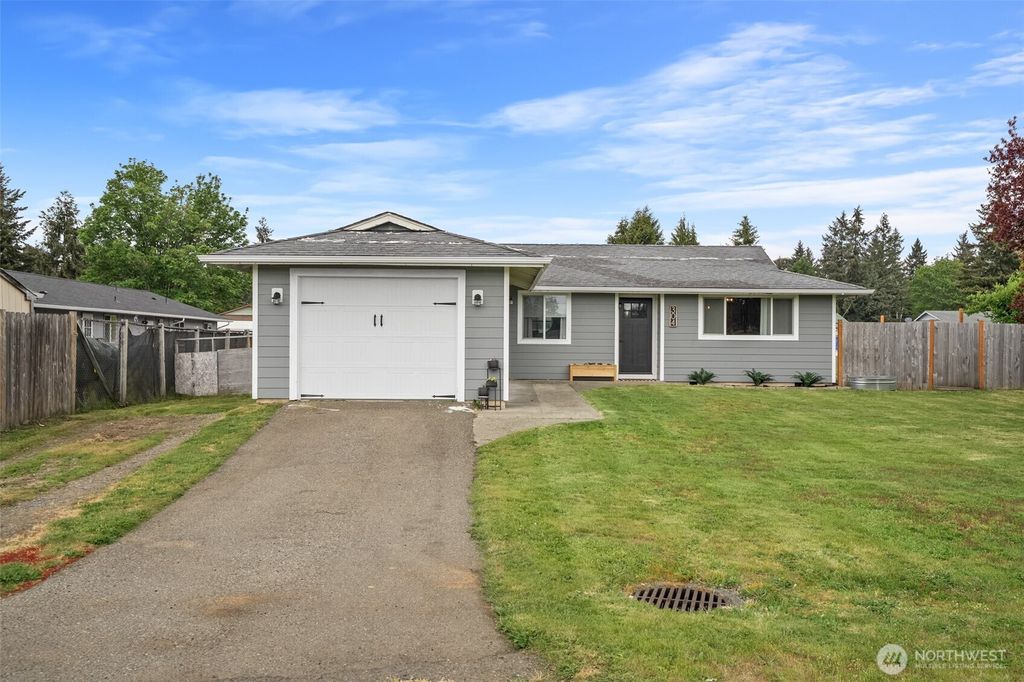 304 Rochester Street E, Rainier, WA 98576