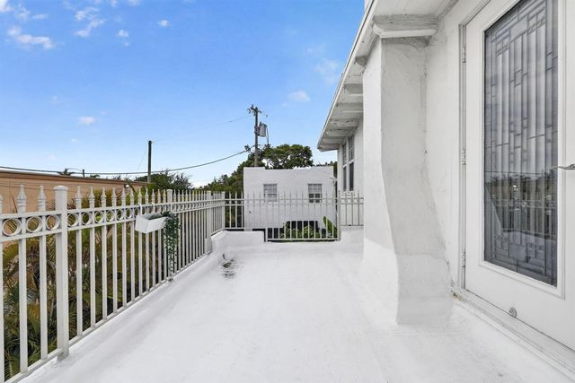 412 El Prado 1, West Palm Beach, FL 33405
