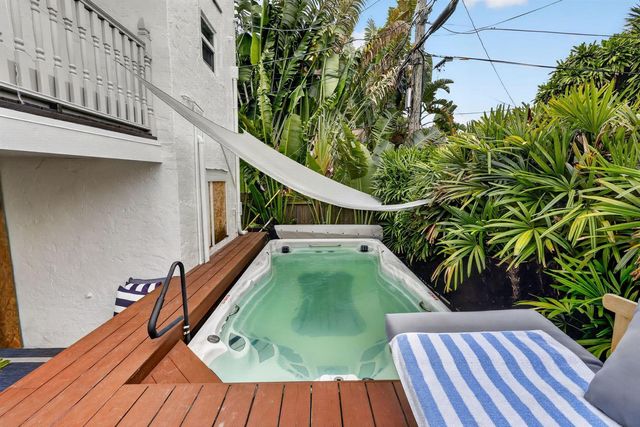 412 El Prado 1, West Palm Beach, FL 33405