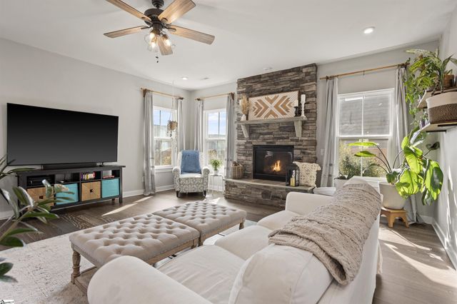 8 Blackfoot Road, Greenville, SC 29607