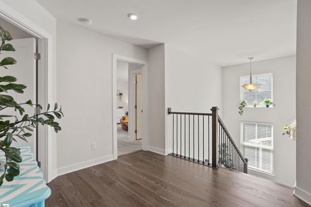 8 Blackfoot Road, Greenville, SC 29607