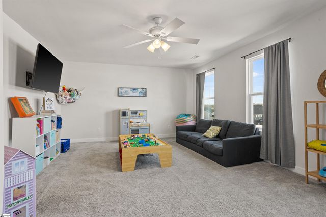 8 Blackfoot Road, Greenville, SC 29607