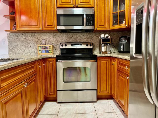 16149 NW 22nd Street, Pembroke Pines, FL 33028
