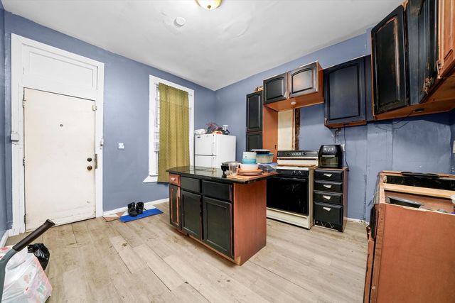 1617 S Central Park Avenue, Chicago, IL 60623