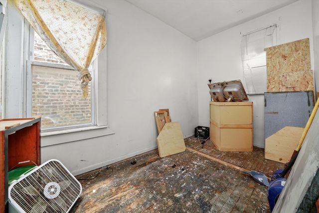 1617 S Central Park Avenue, Chicago, IL 60623