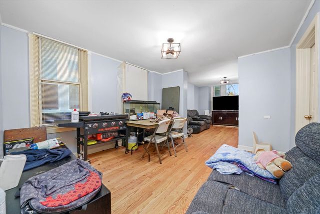 1617 S Central Park Avenue, Chicago, IL 60623