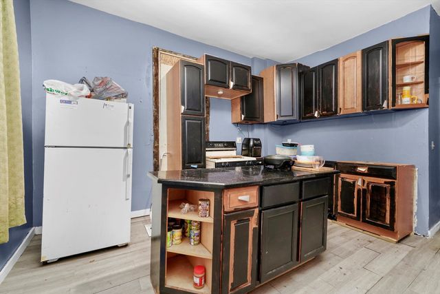 1617 S Central Park Avenue, Chicago, IL 60623