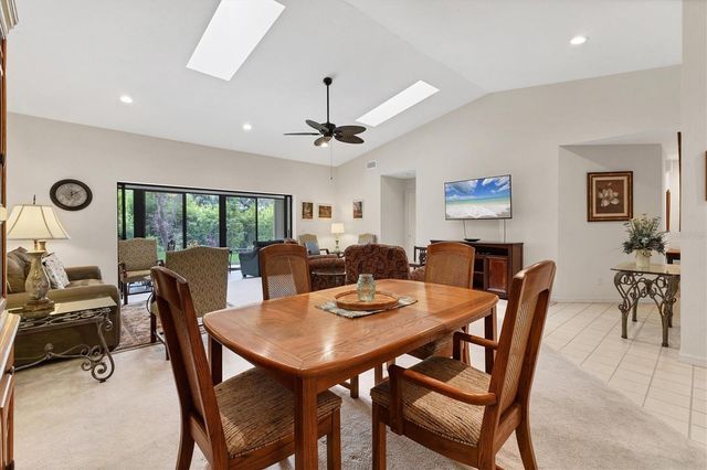 3946 WILSHIRE CIRCLE E 168, Sarasota, FL 34238