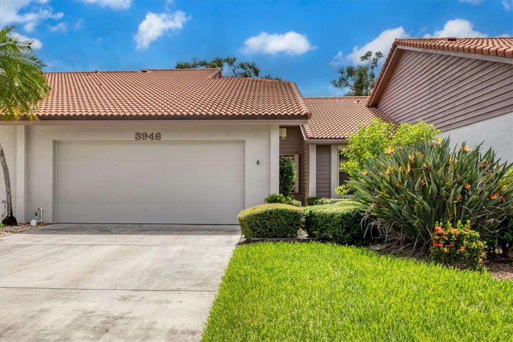 3946 WILSHIRE CIRCLE E 168, Sarasota, FL 34238