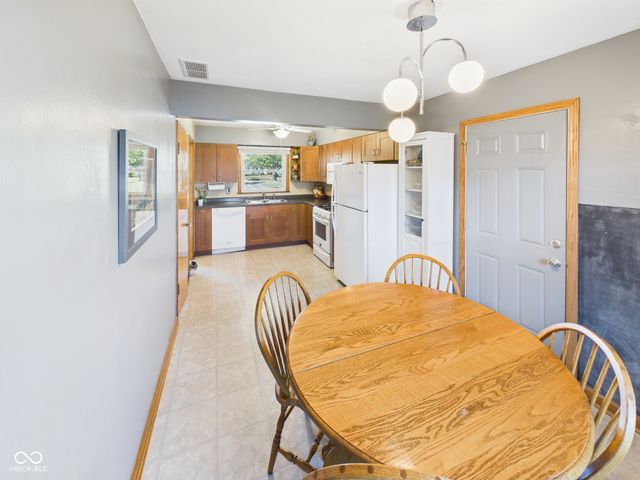 1612 E 7th Street, Anderson, IN 46012