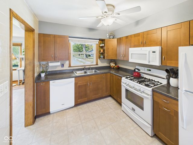 1612 E 7th Street, Anderson, IN 46012